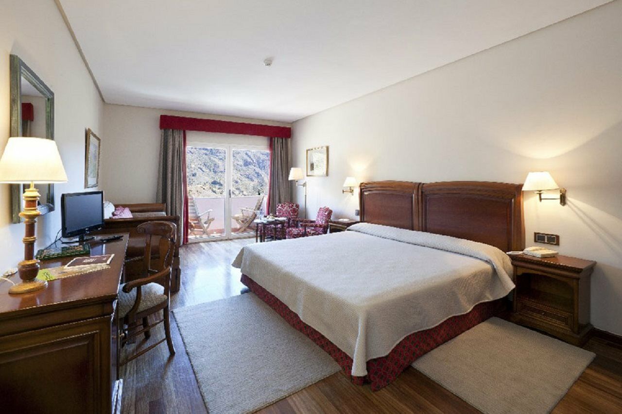 Parador De Las Canadas Del Teide La Orotava Bagian luar foto
